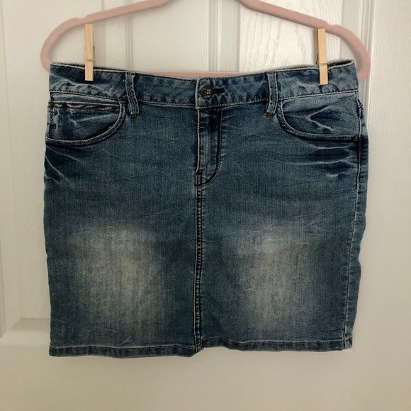 Jeans skirt - Picture 1 of 3